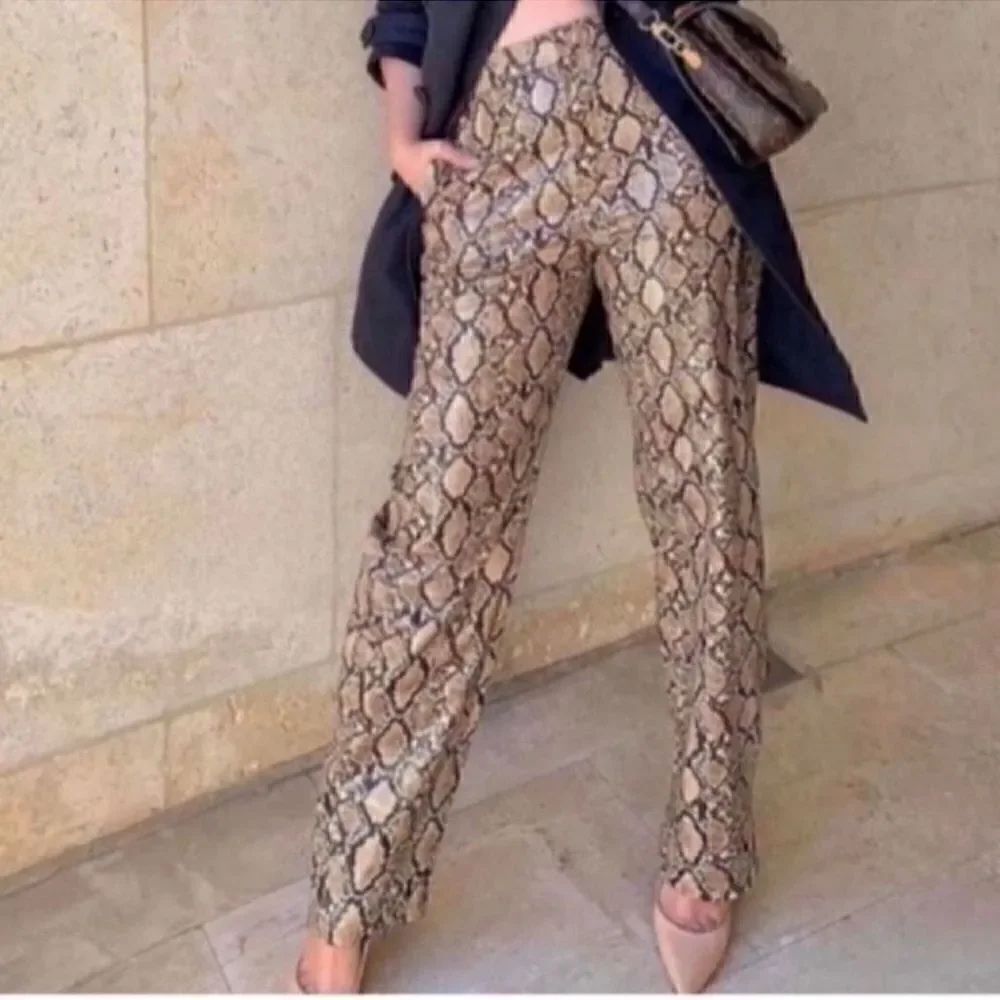 Zara Faux Leather High-rise Snake Print
Pants(Size XS)